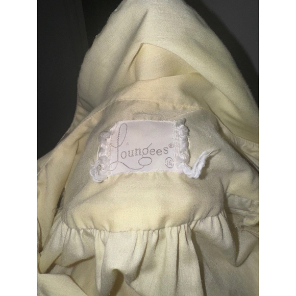Vintage Yellow house coat embroidered flowers Loungees sz 14 snaps summer - Picture 8 of 11